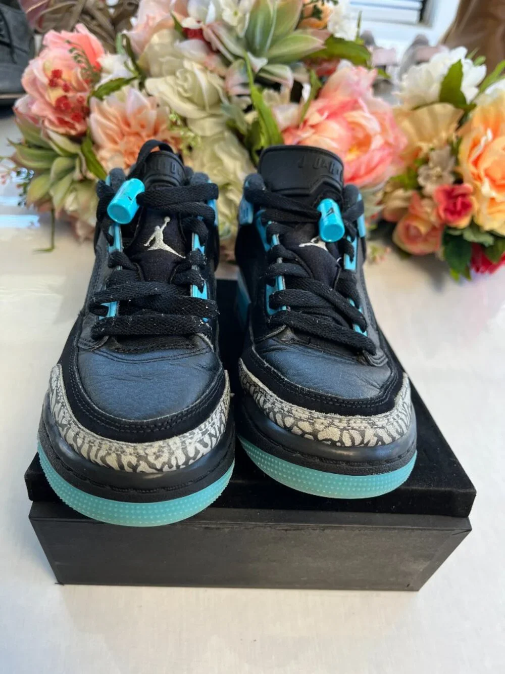 Jordan Spizike Low GS Black Gamma Blue Size 3.5Y